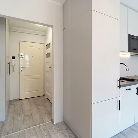 Appartement 4 *